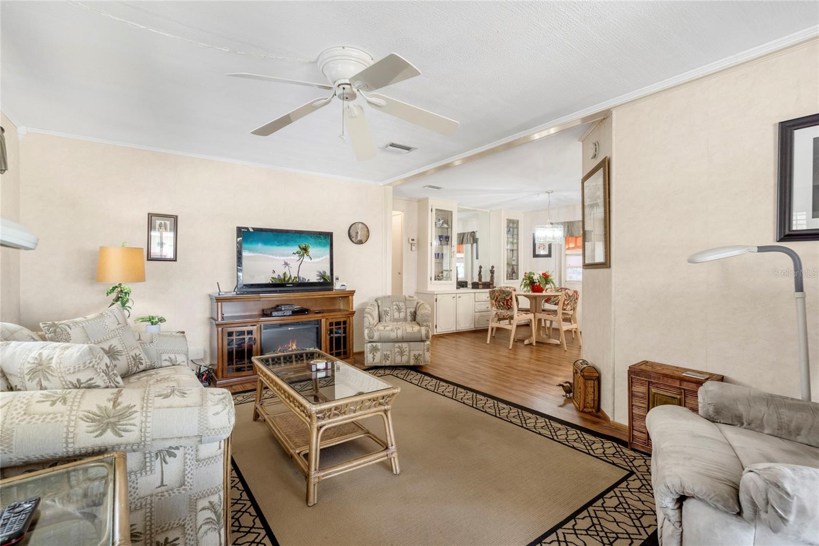 Image 11 of 45 For 533 Fleetwood Street