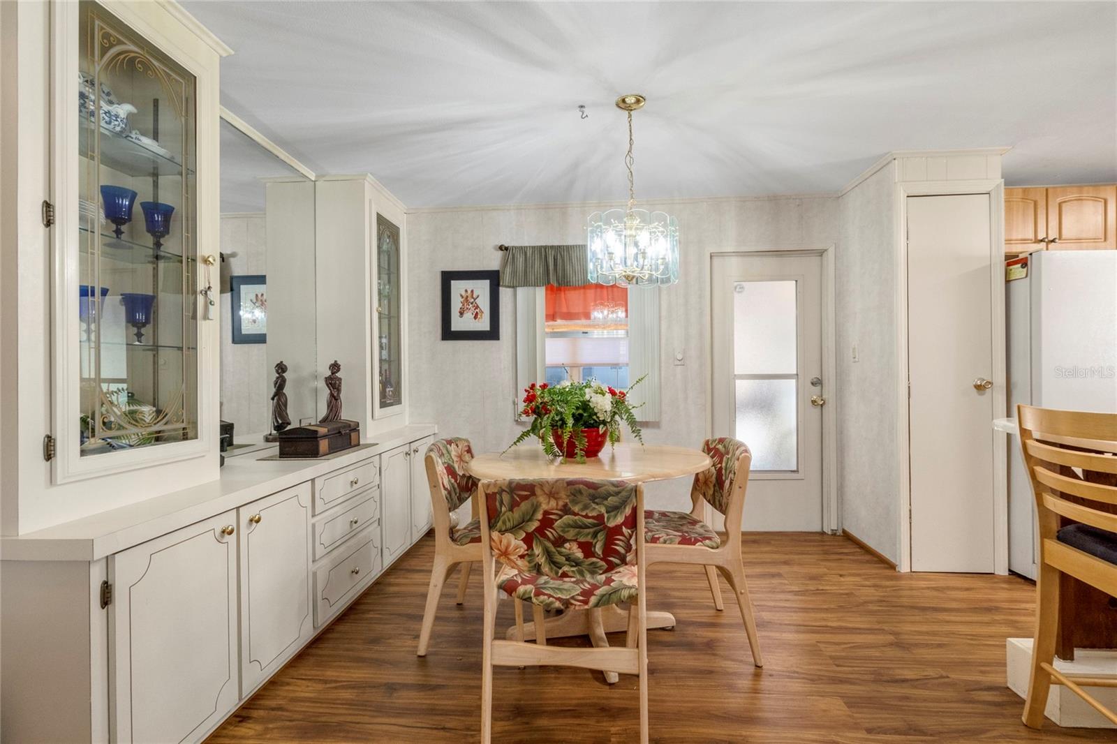 Image 14 of 45 For 533 Fleetwood Street