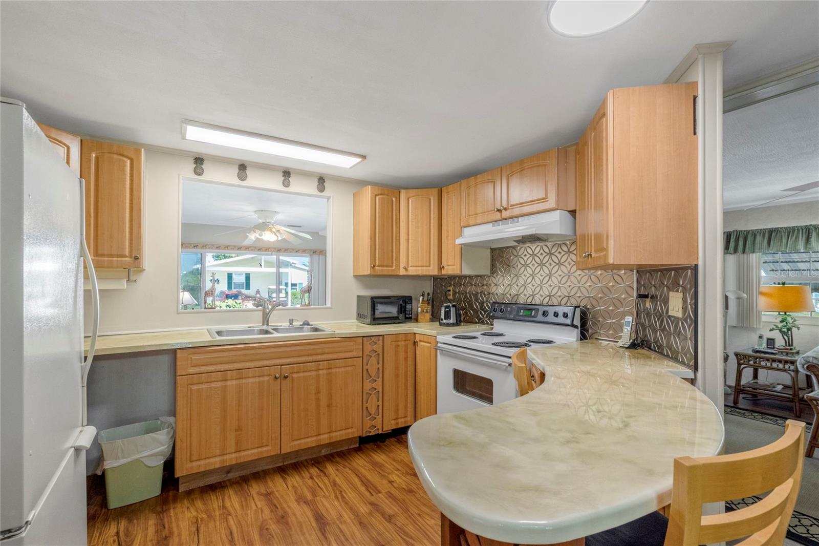 Image 18 of 45 For 533 Fleetwood Street