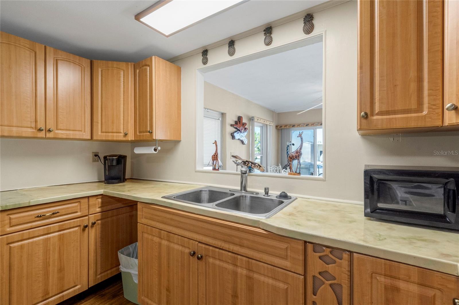 Image 19 of 45 For 533 Fleetwood Street