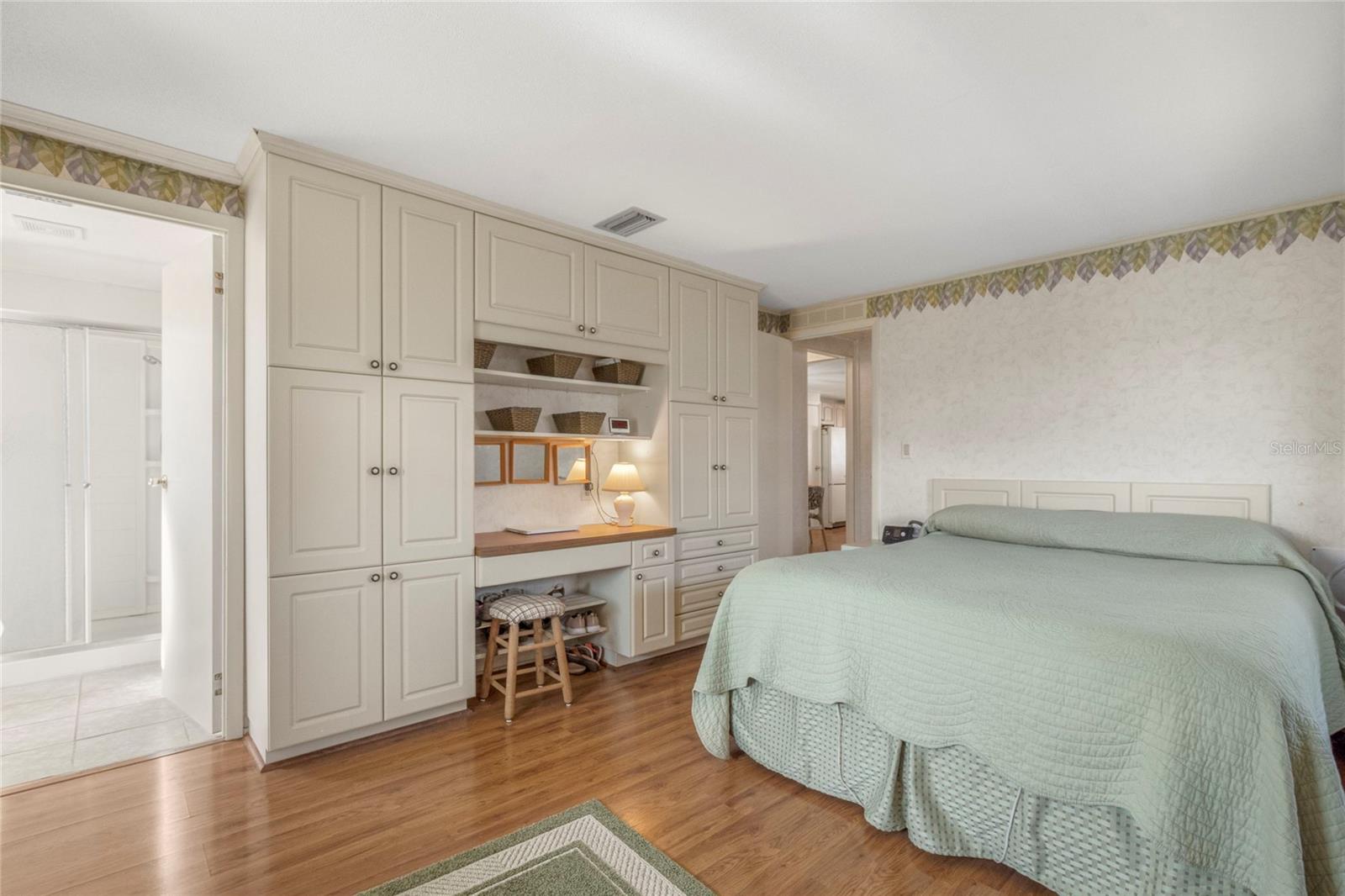 Image 23 of 45 For 533 Fleetwood Street