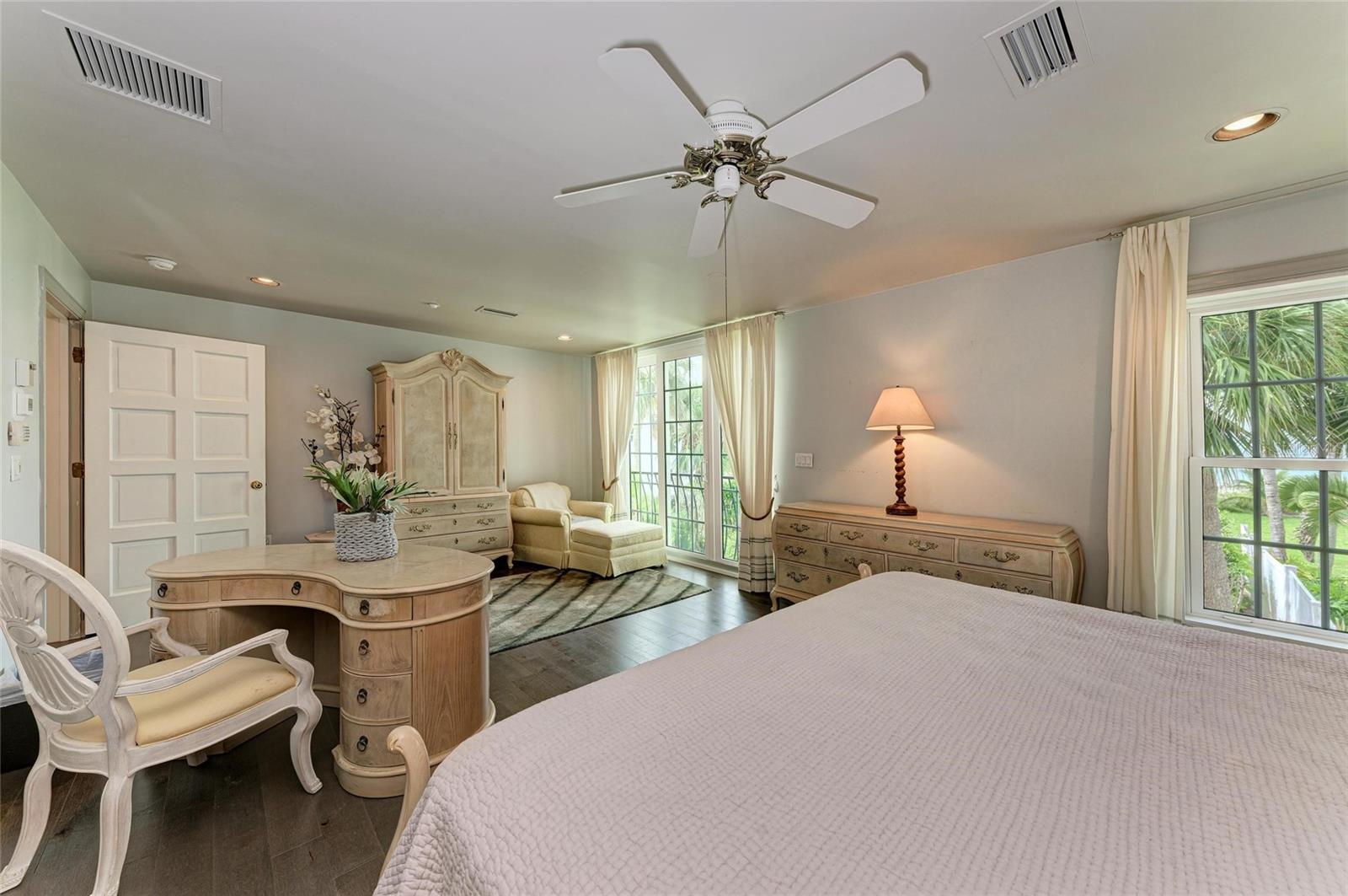 Image 15 of 50 For 4473 Gulf Of Mexico Drive 4473