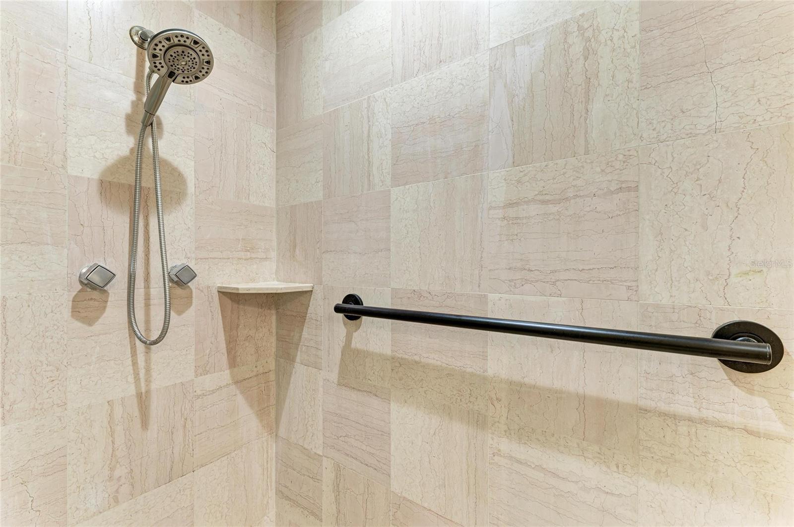 Image 23 of 50 For 4473 Gulf Of Mexico Drive 4473