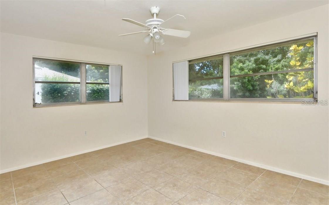 Image 13 of 18 For 2342 Sunnyside Place