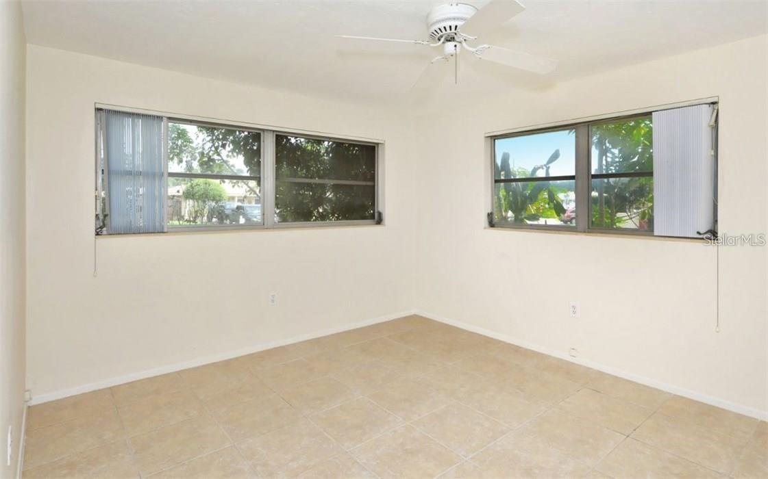 Image 14 of 18 For 2342 Sunnyside Place