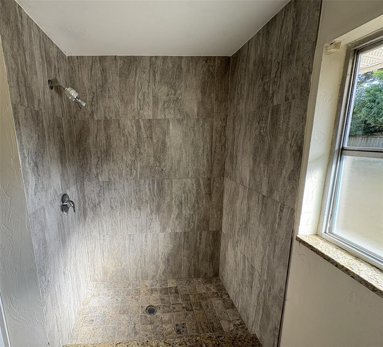 Image 16 of 18 For 2342 Sunnyside Place