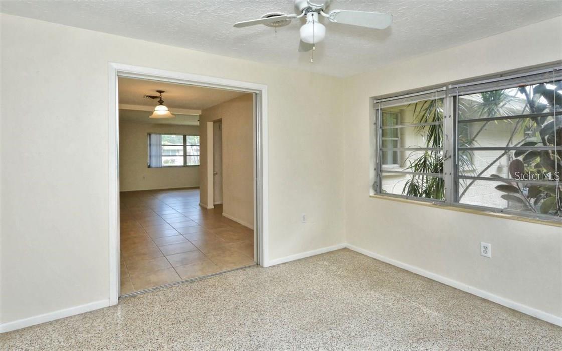 Image 8 of 18 For 2342 Sunnyside Place