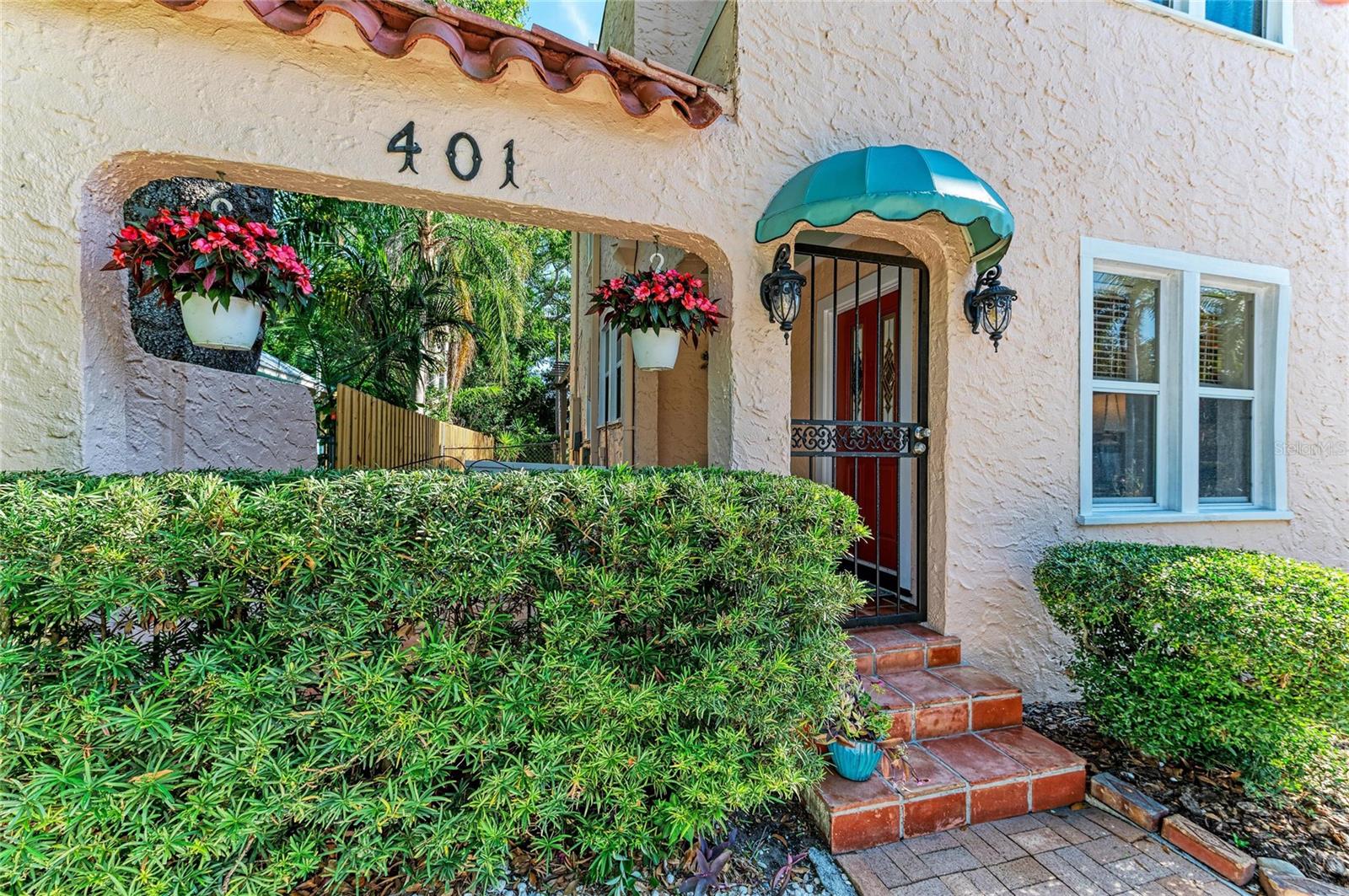 Image 11 of 65 For 401 27th Street W