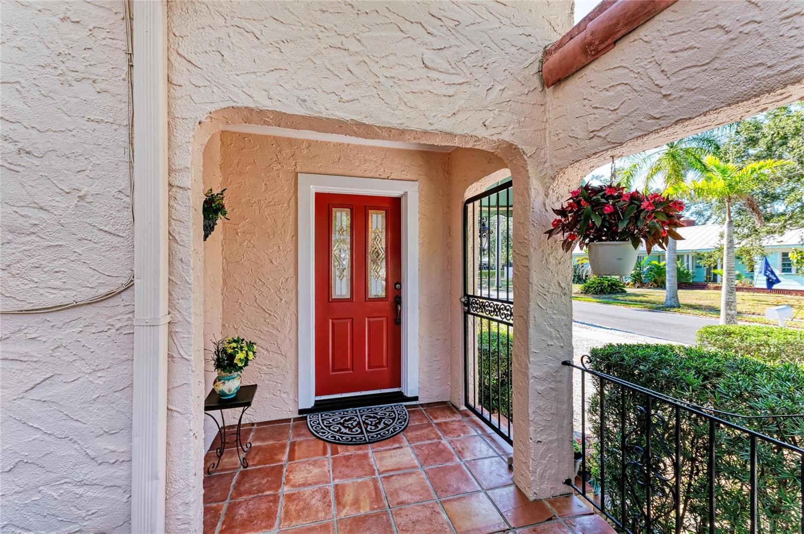 Image 12 of 65 For 401 27th Street W