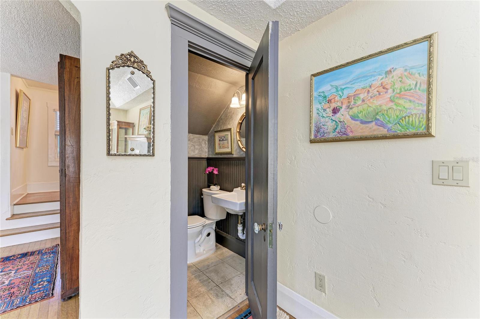 Image 23 of 65 For 401 27th Street W