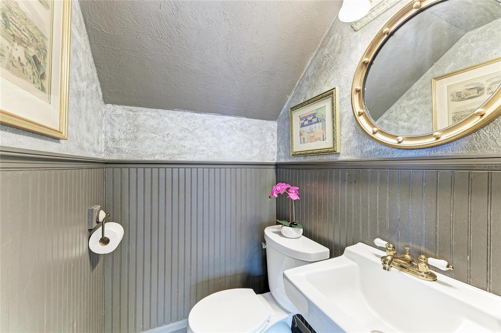 Image 24 of 65 For 401 27th Street W