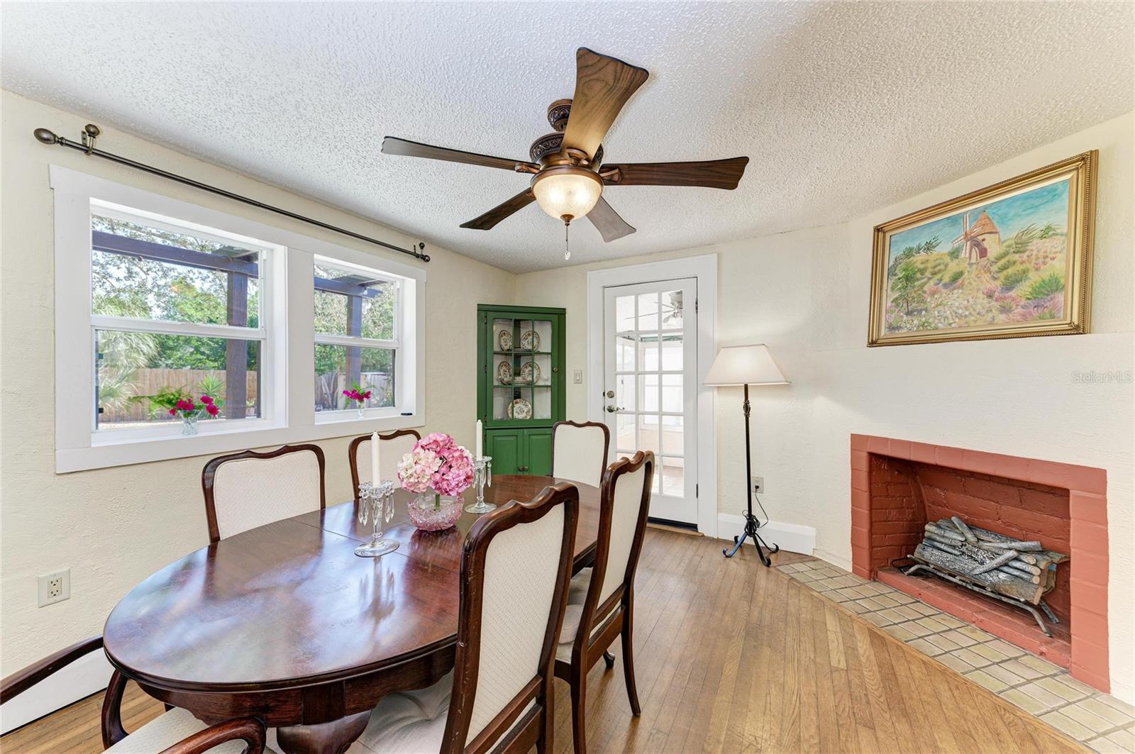 Image 26 of 65 For 401 27th Street W