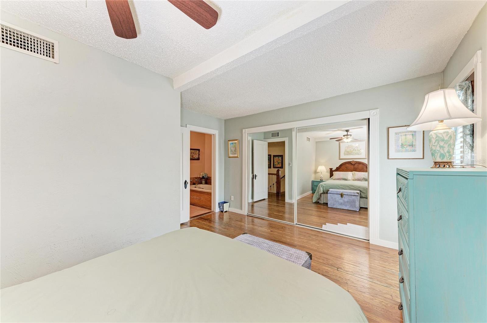 Image 37 of 65 For 401 27th Street W