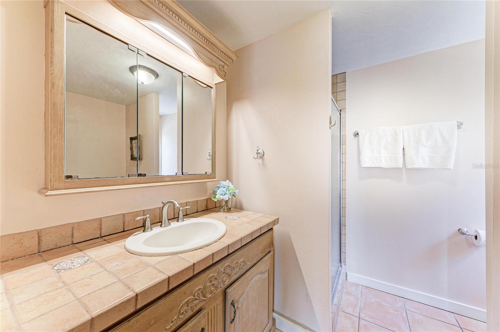 Image 38 of 65 For 401 27th Street W