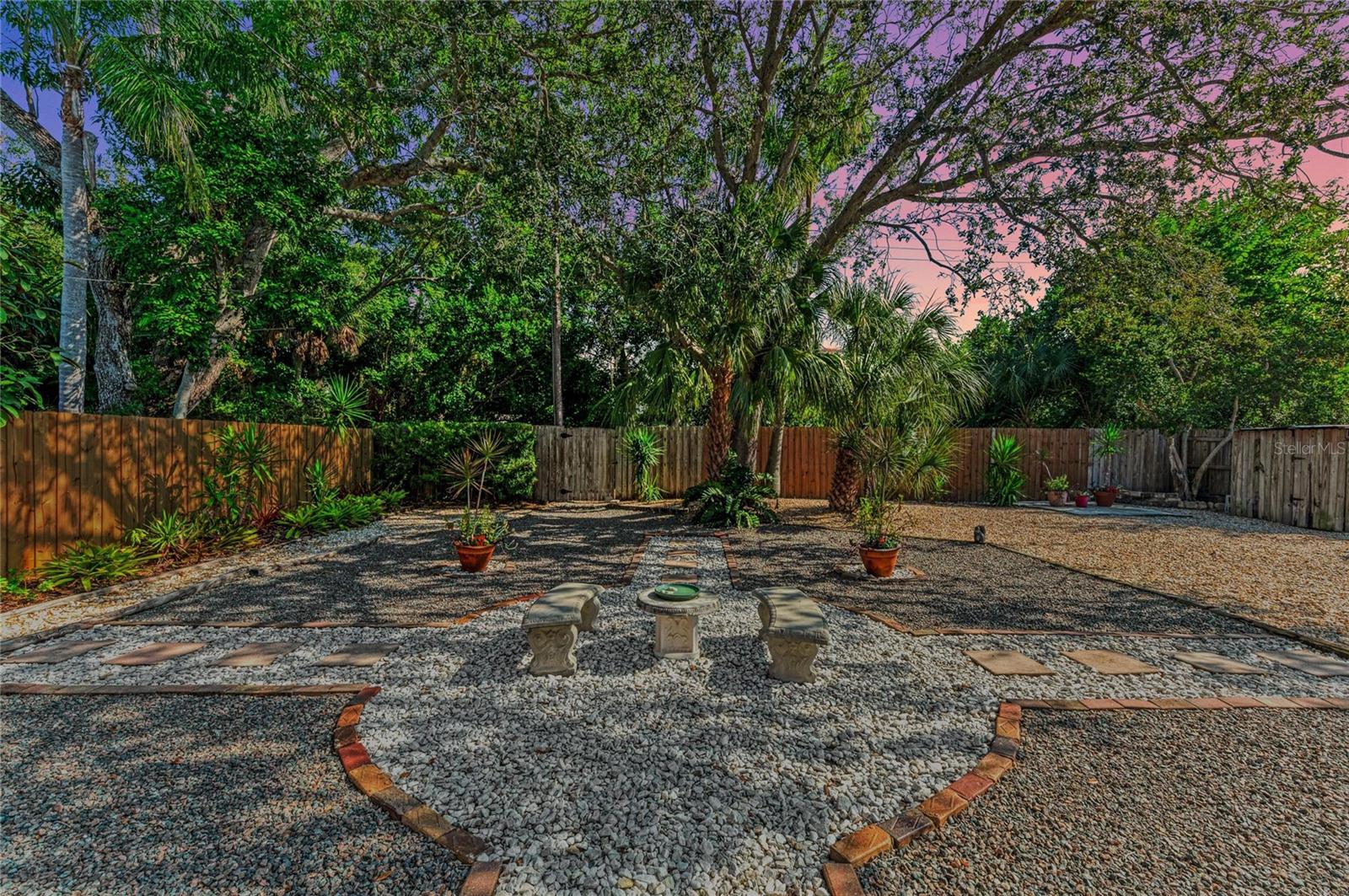 Image 4 of 65 For 401 27th Street W