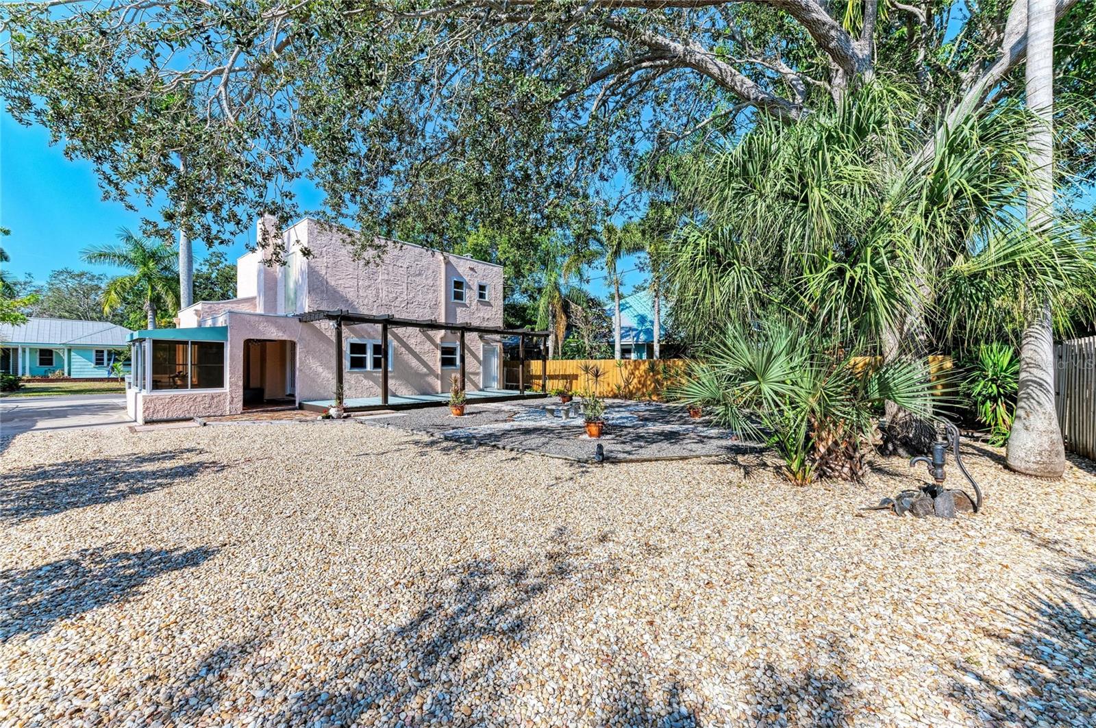 Image 58 of 65 For 401 27th Street W