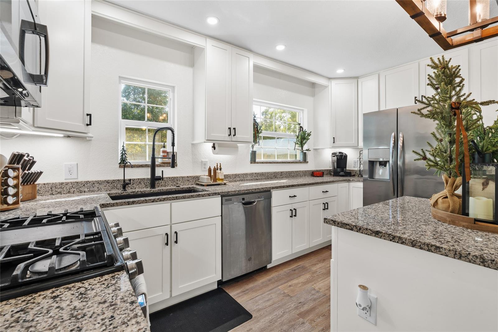 Image 17 of 31 For 1032 Willis Avenue