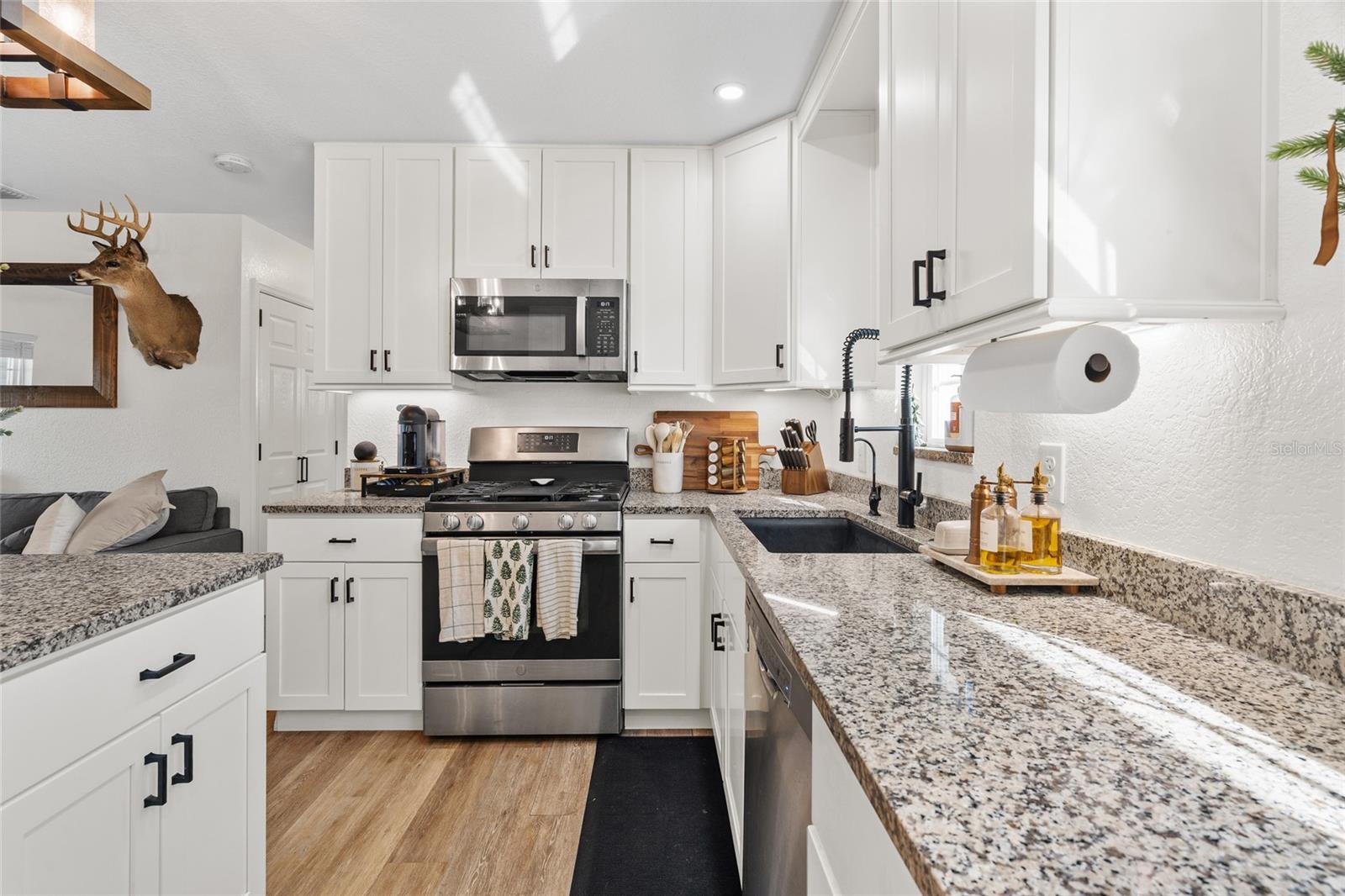 Image 18 of 31 For 1032 Willis Avenue