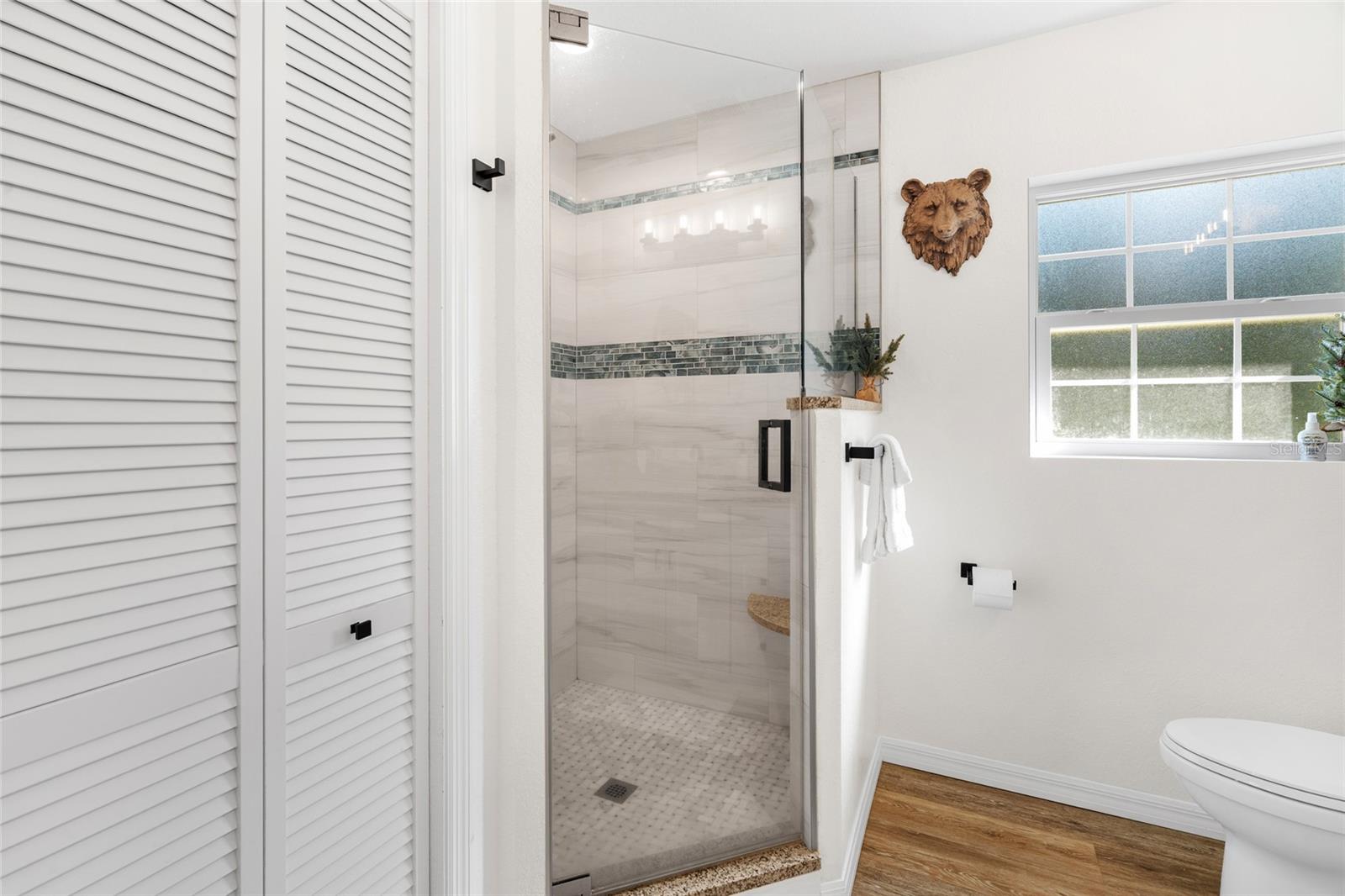 Image 22 of 31 For 1032 Willis Avenue