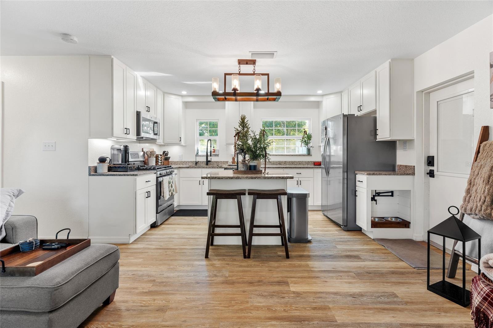 Image 3 of 31 For 1032 Willis Avenue