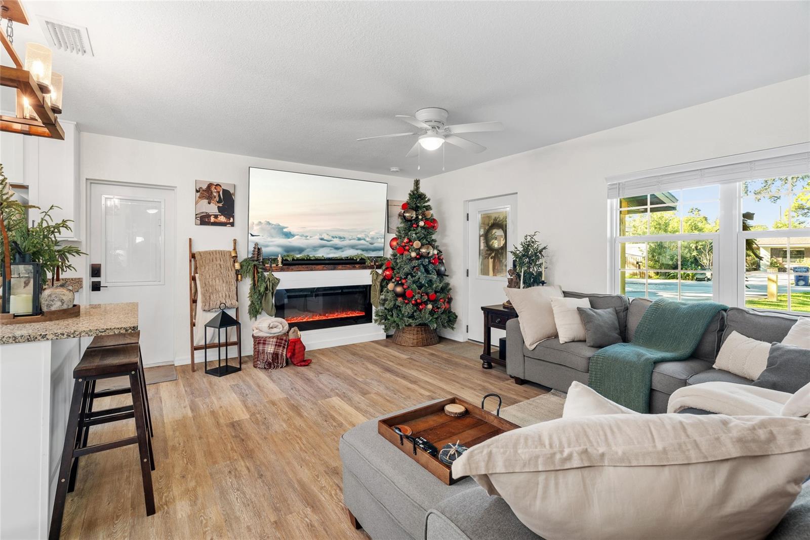 Image 5 of 31 For 1032 Willis Avenue