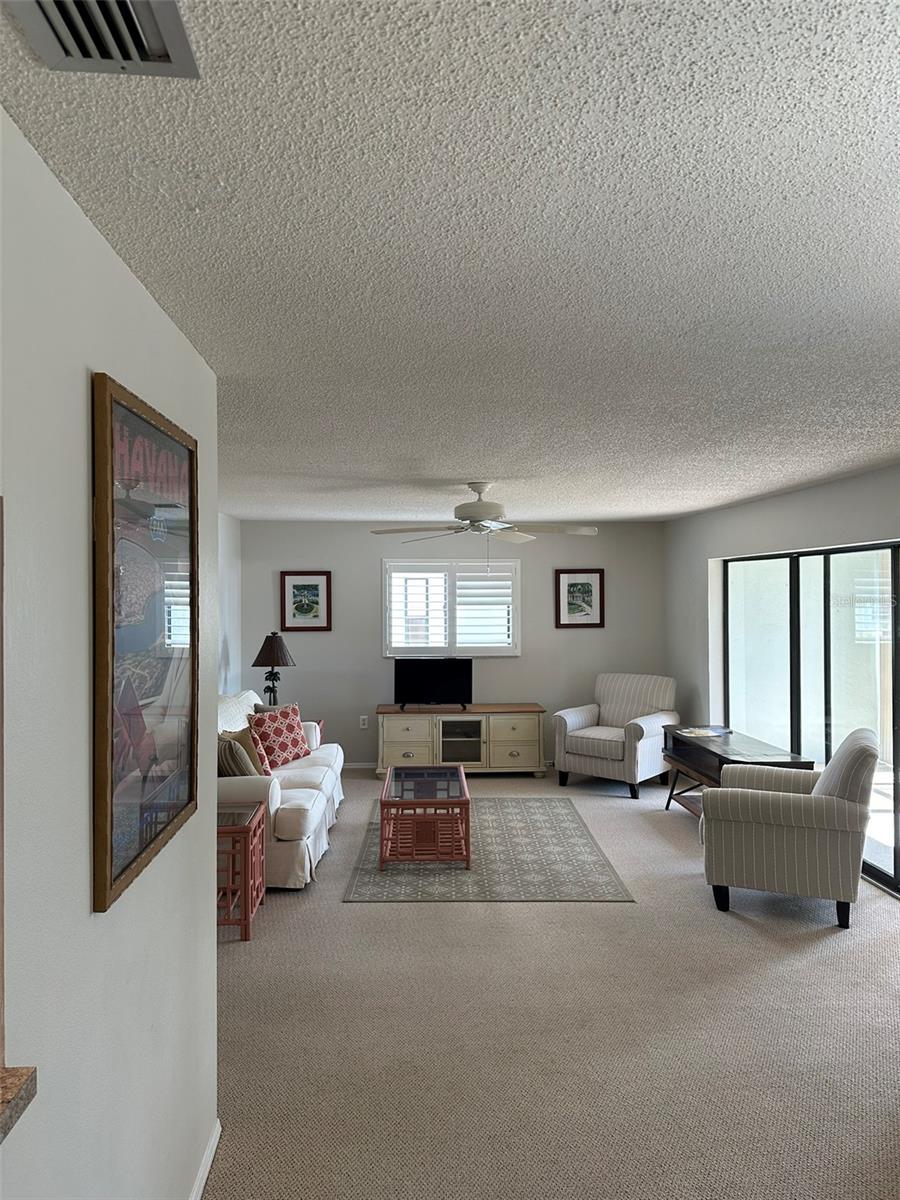 Image 10 of 40 For 1767 Lake Place 1767c