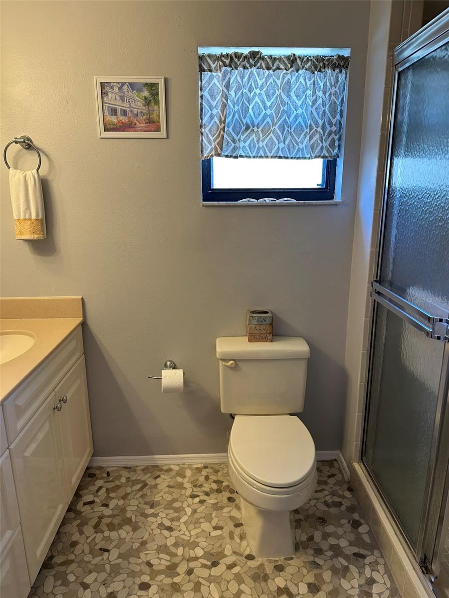 Image 25 of 40 For 1767 Lake Place 1767c