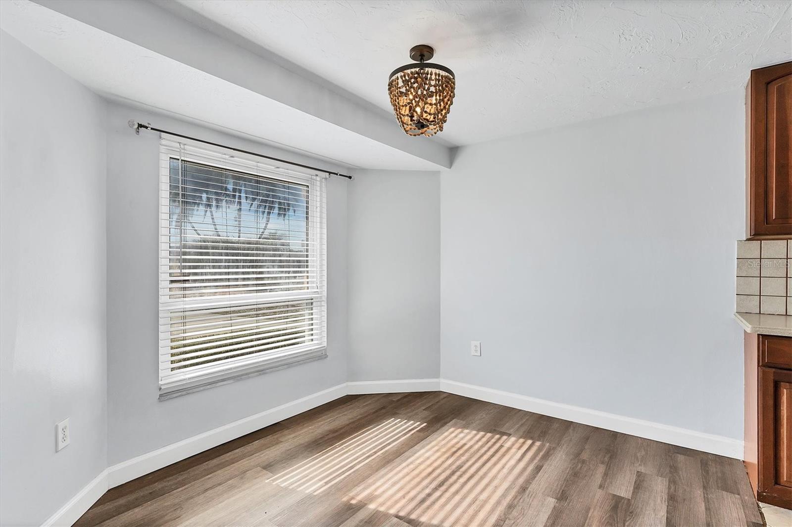 Image 10 of 36 For 1102 Fruitland Avenue