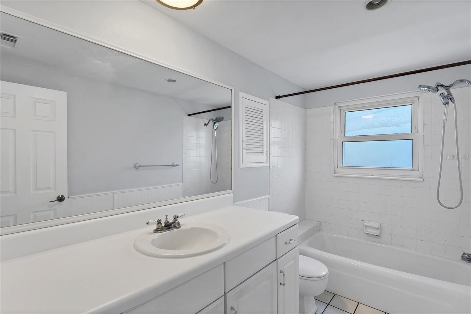 Image 20 of 36 For 1102 Fruitland Avenue