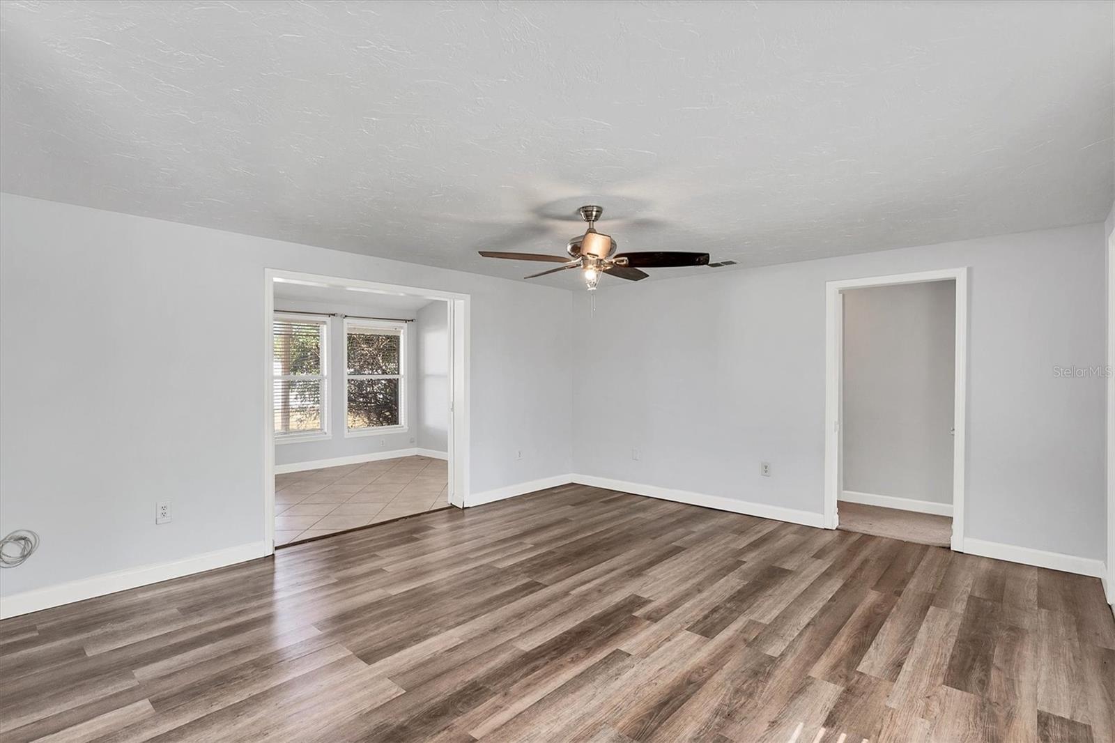 Image 5 of 36 For 1102 Fruitland Avenue