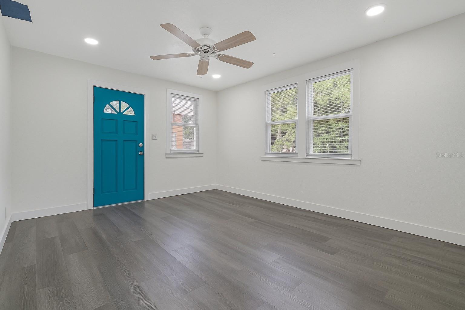 Image 21 of 30 For 2111 Palmetto Street