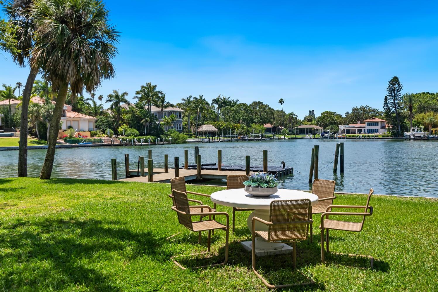 Image 6 of 21 For 1542 Gulfview Drive