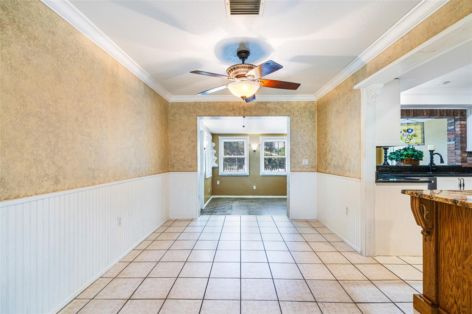 Image 15 of 57 For 17371 Williamsburg Drive