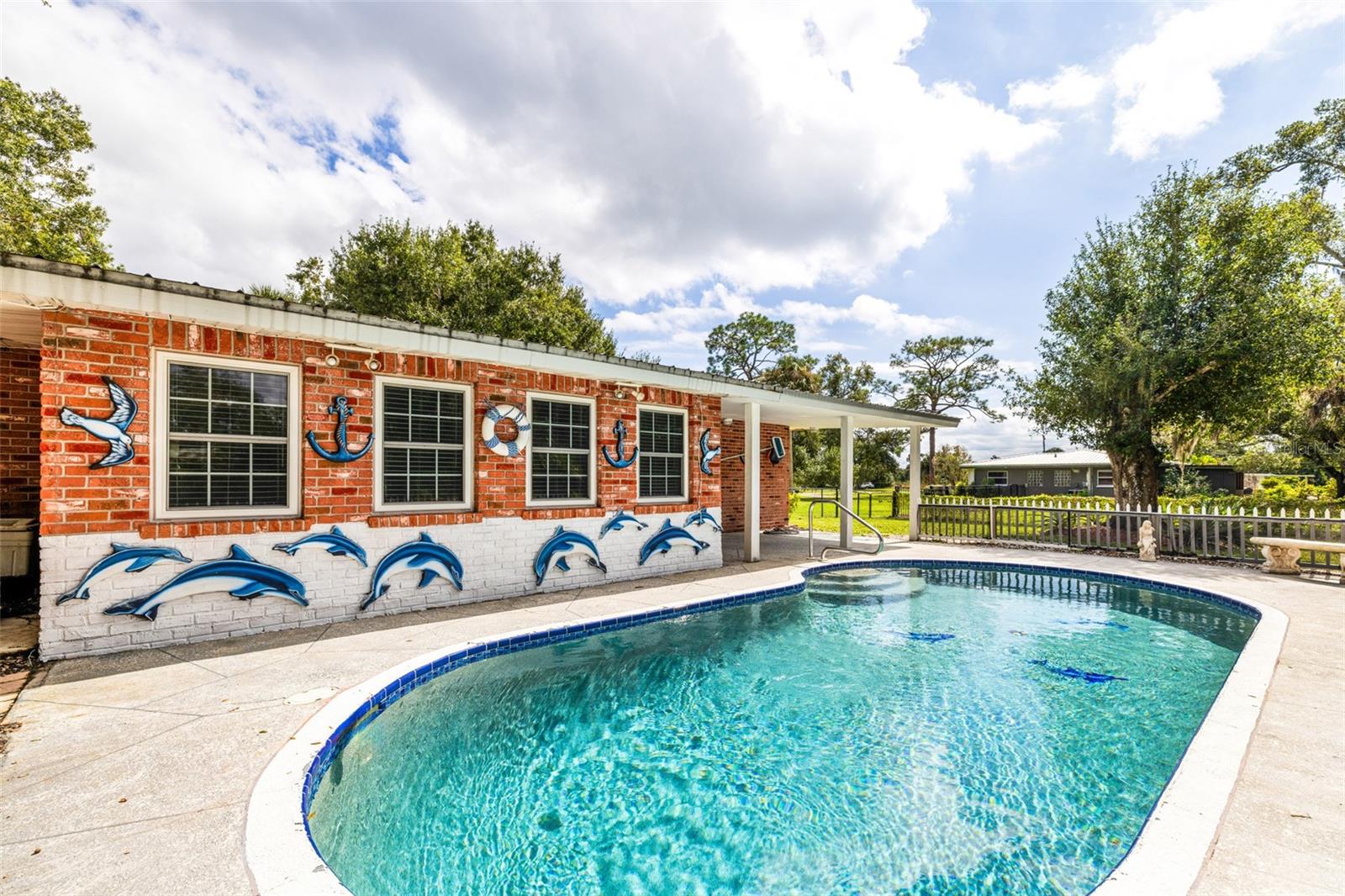 Image 33 of 57 For 17371 Williamsburg Drive