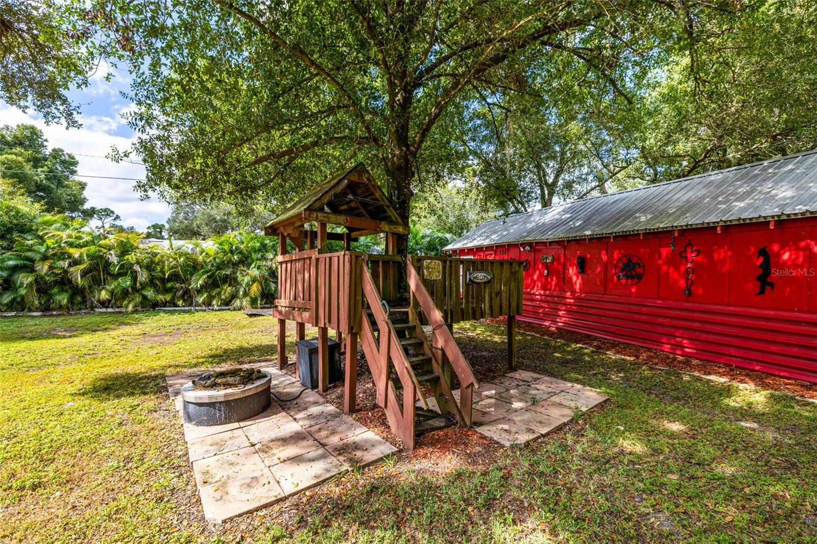 Image 36 of 57 For 17371 Williamsburg Drive