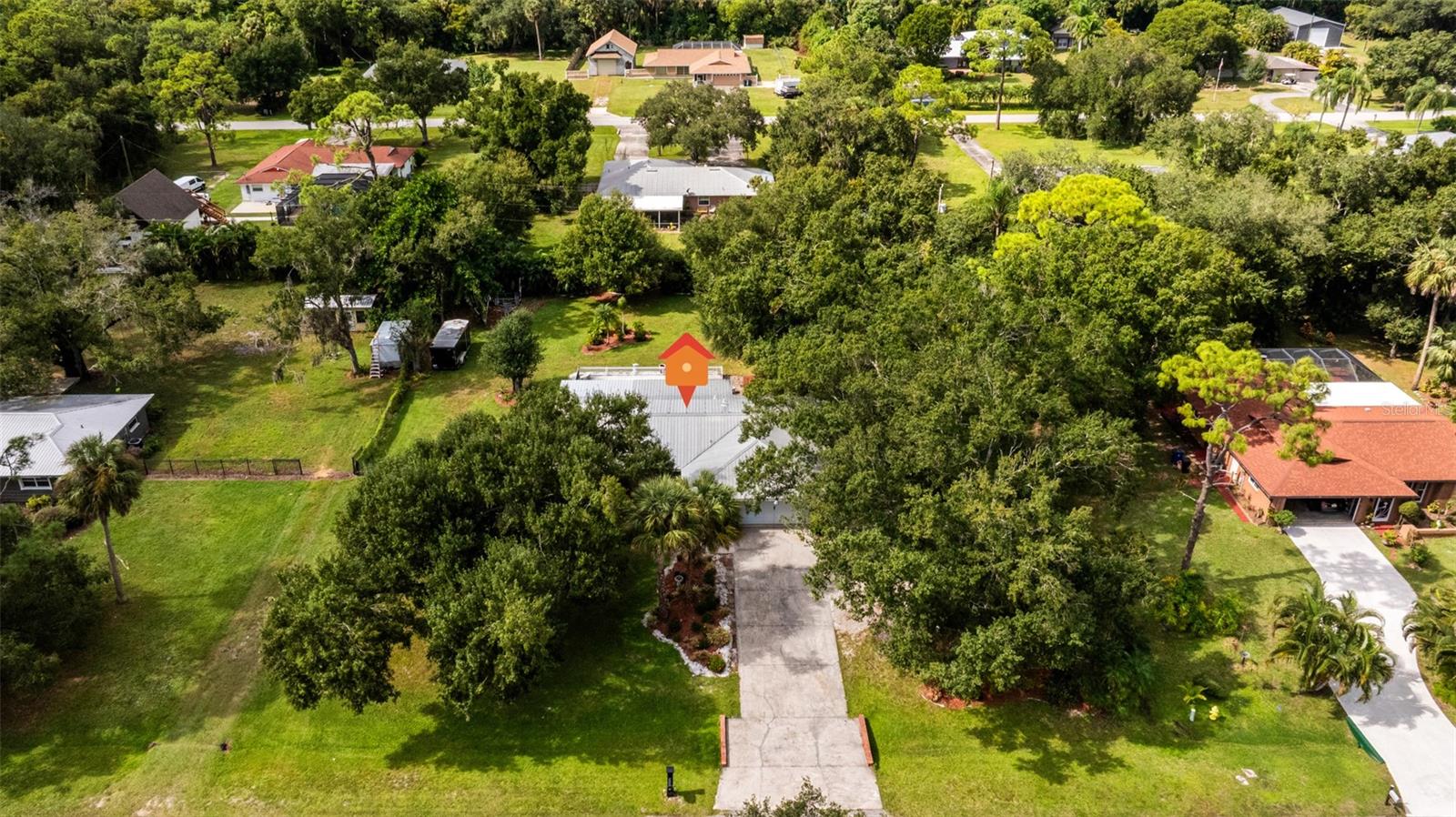 Image 39 of 57 For 17371 Williamsburg Drive