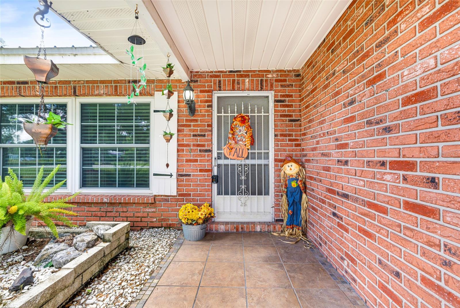 Image 4 of 57 For 17371 Williamsburg Drive