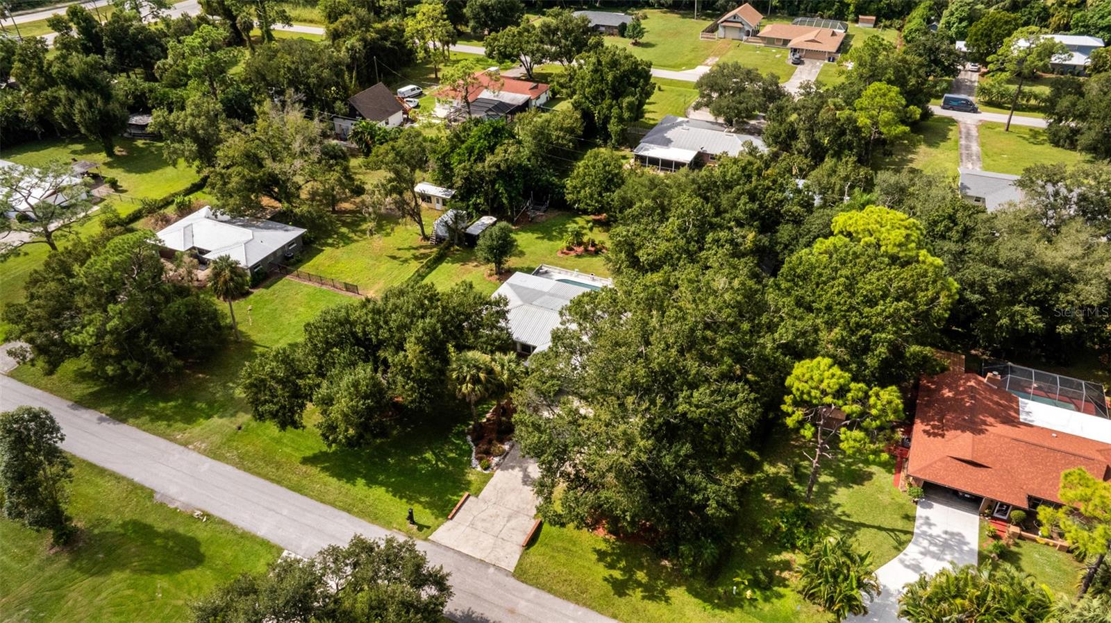 Image 46 of 57 For 17371 Williamsburg Drive