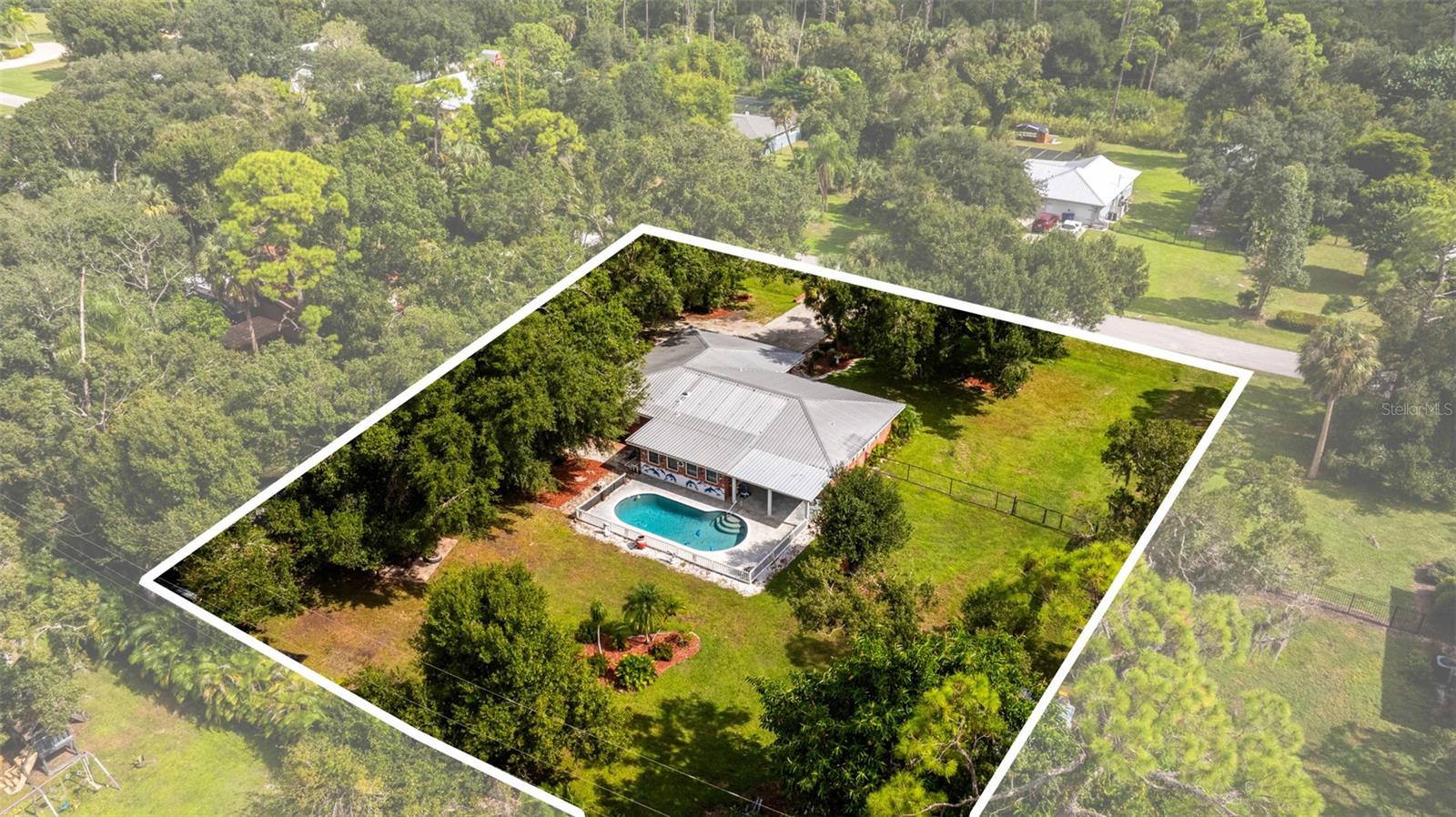 Image 47 of 57 For 17371 Williamsburg Drive