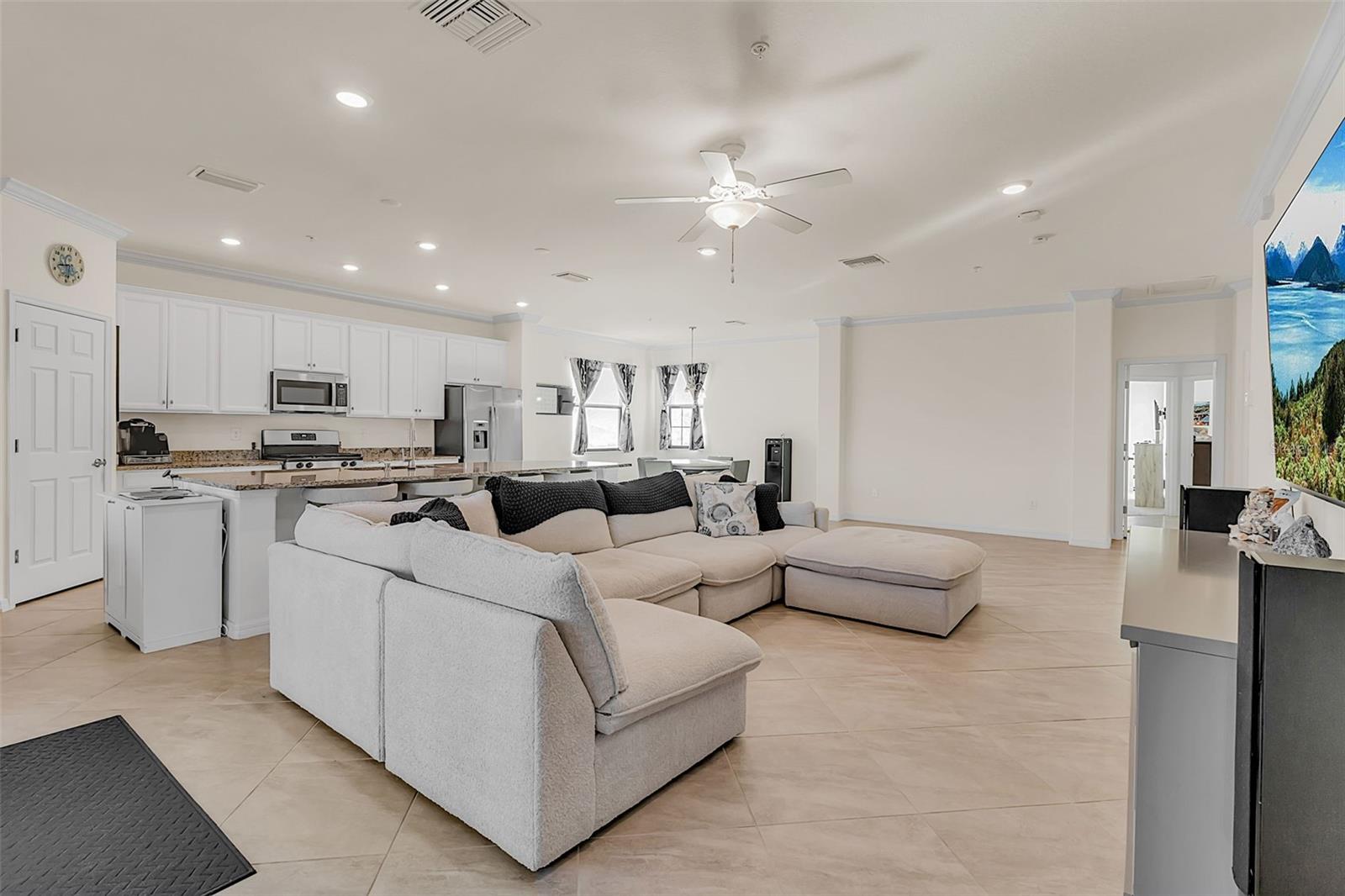 Image 15 of 62 For 18017 Gawthrop Drive 103