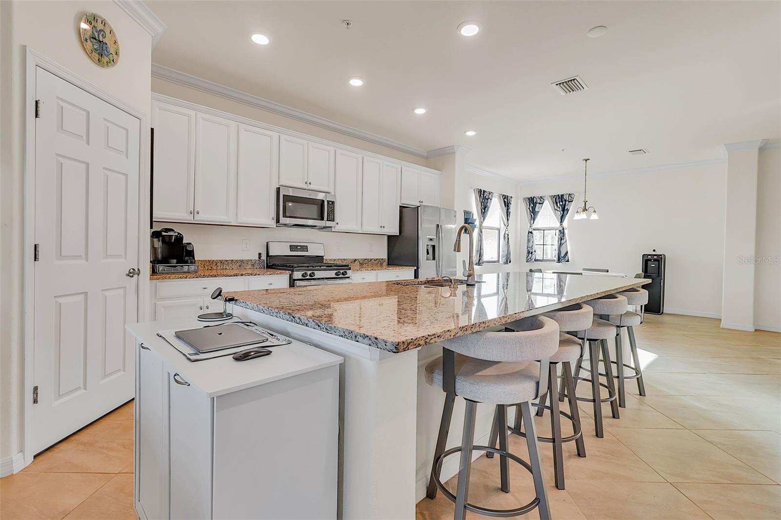 Image 16 of 62 For 18017 Gawthrop Drive 103