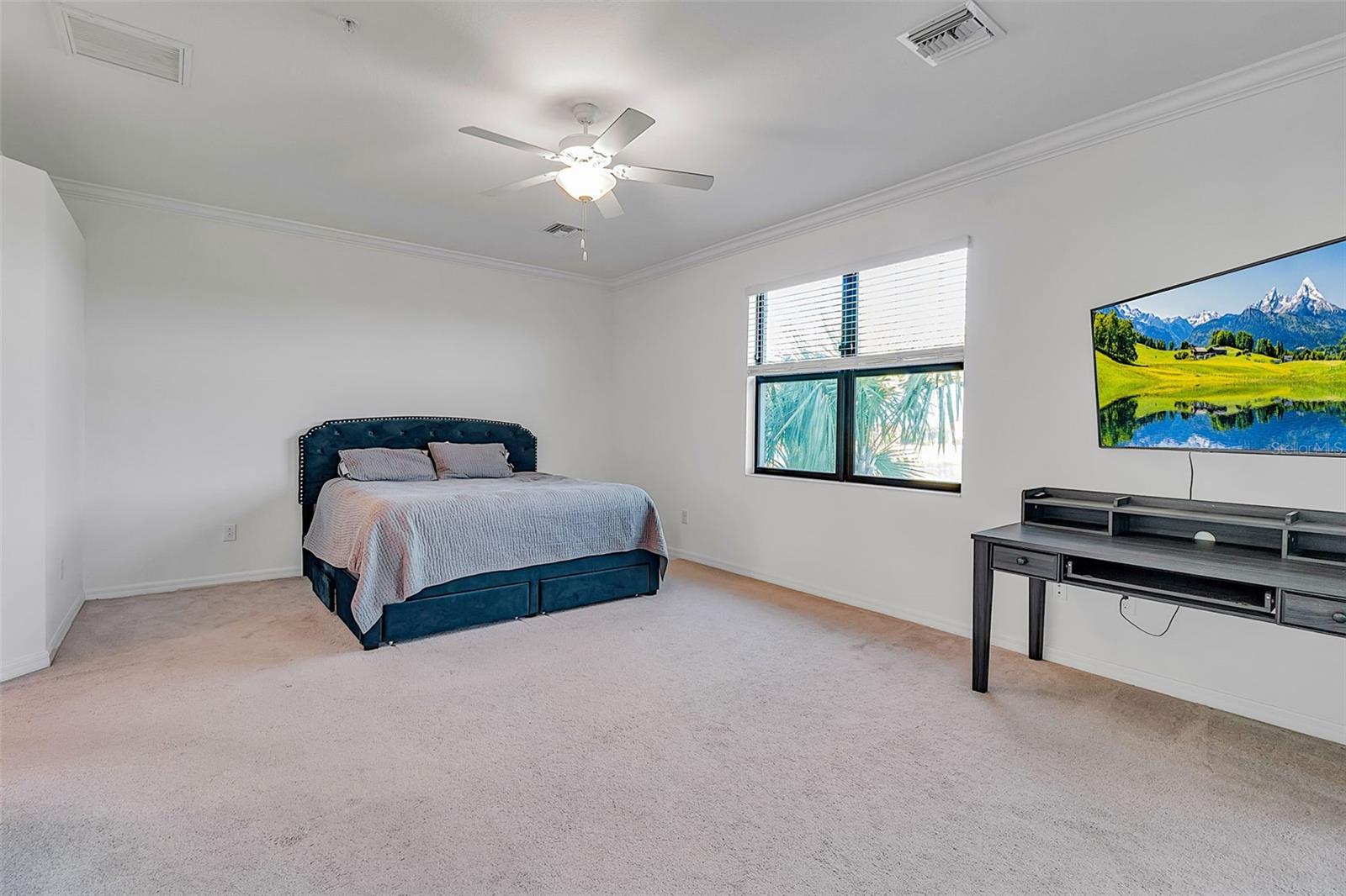 Image 25 of 62 For 18017 Gawthrop Drive 103