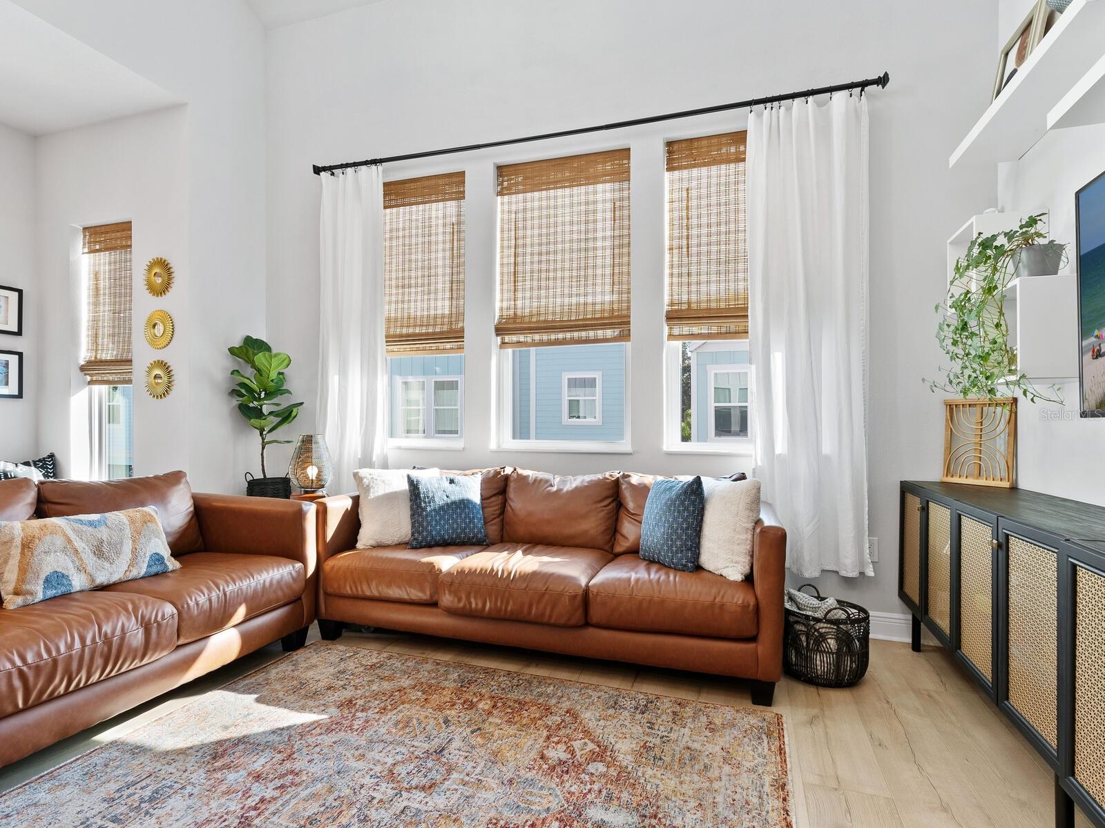 Image 11 of 41 For 2337 Lindstrom Street