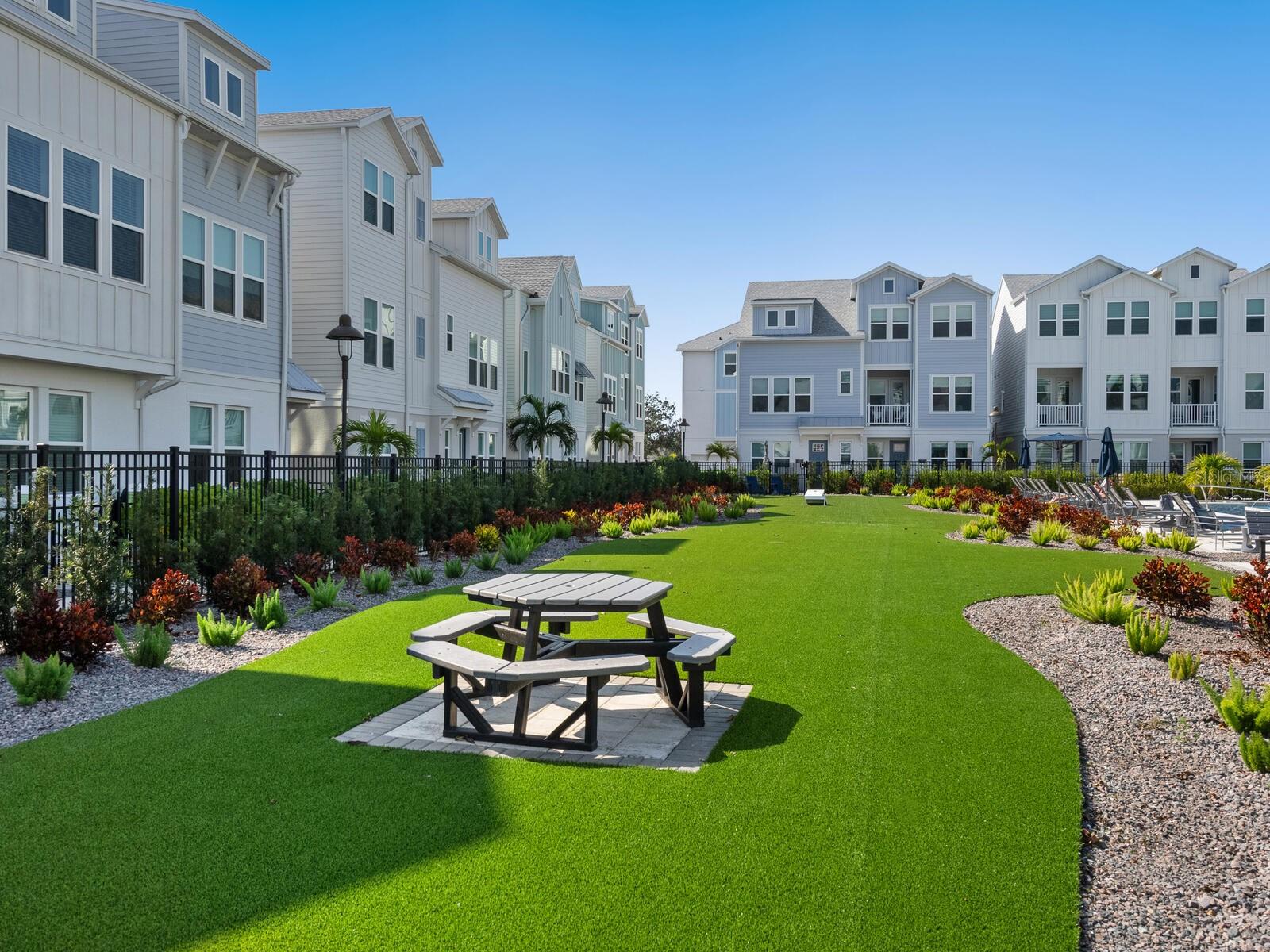 Image 30 of 41 For 2337 Lindstrom Street