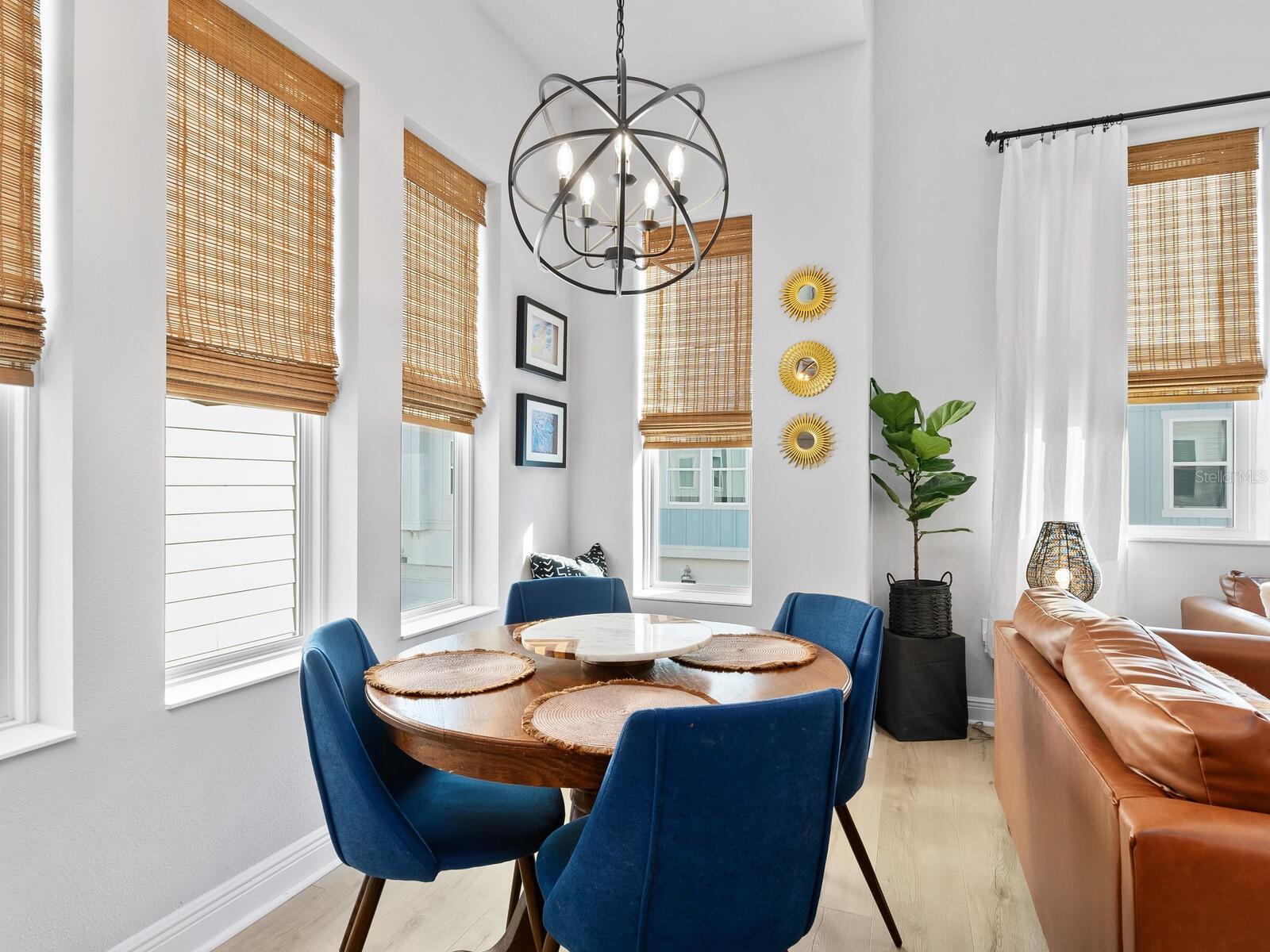 Image 9 of 41 For 2337 Lindstrom Street