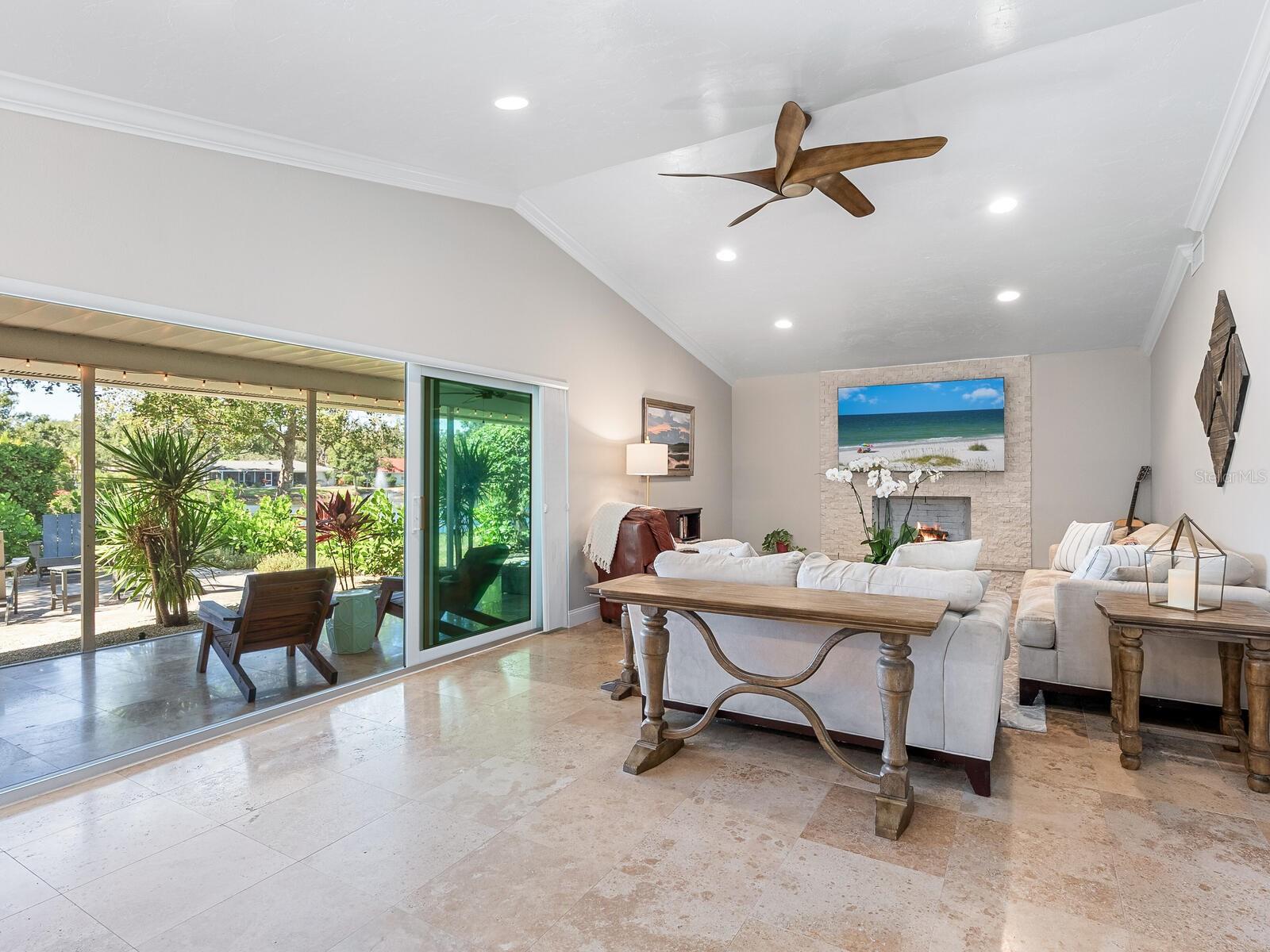 Image 12 of 46 For 130 Mimosa Drive