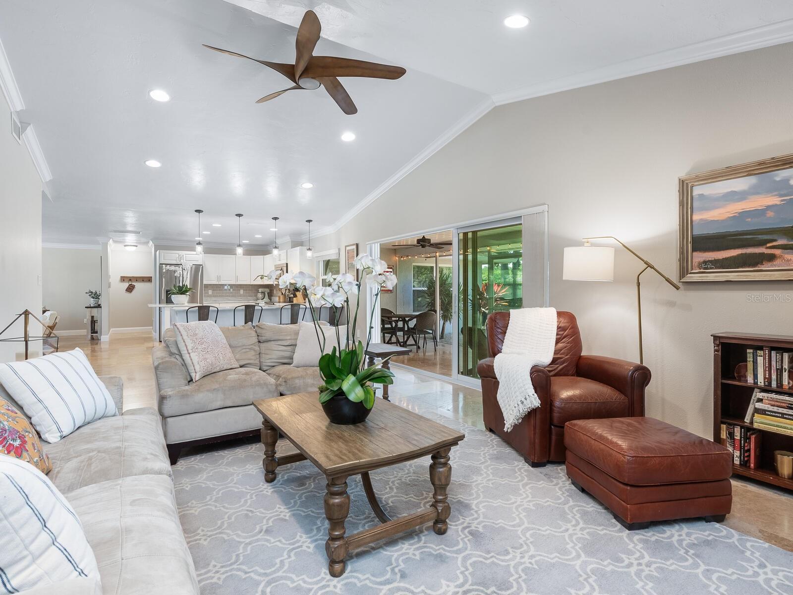 Image 13 of 46 For 130 Mimosa Drive