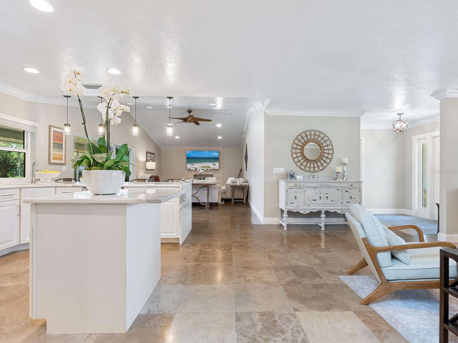 Image 8 of 46 For 130 Mimosa Drive