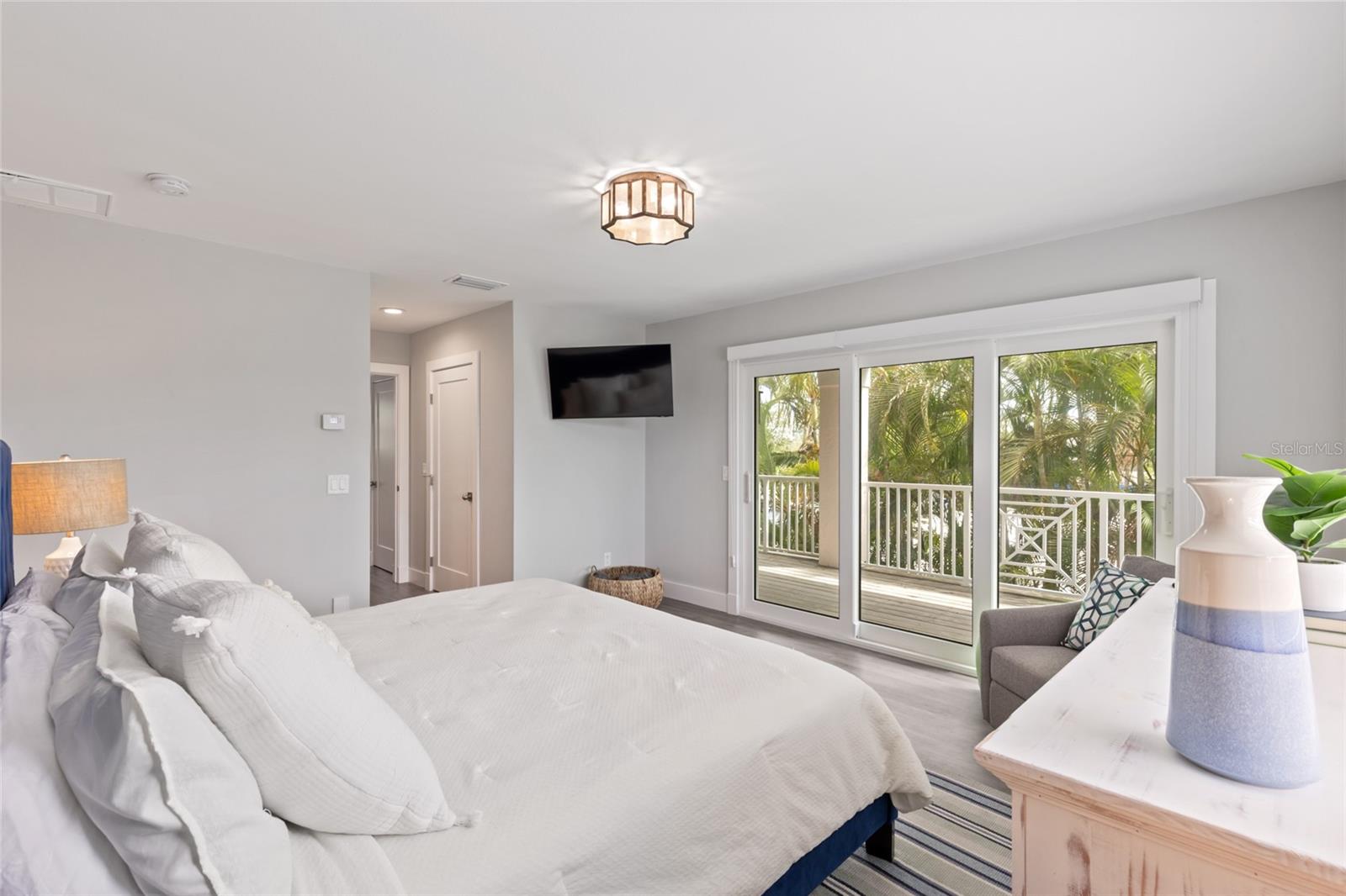 Image 22 of 62 For 110 Spring Avenue