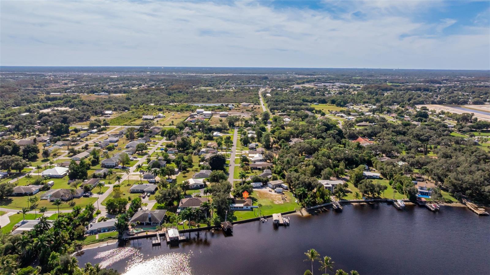 Listing photo id 50 for 14502 Riverside Drive